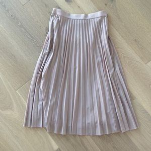 Pleated lined skirt